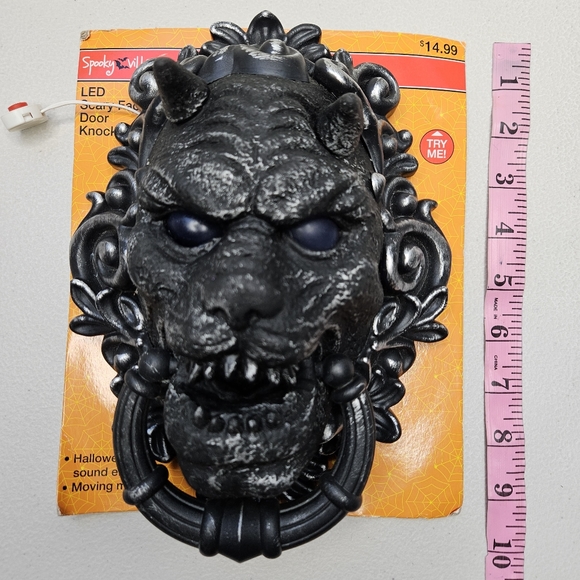 Spooky Village Halloween Door Knocker Scary Decoration LED Lights Sound Animated - Picture 5 of 9